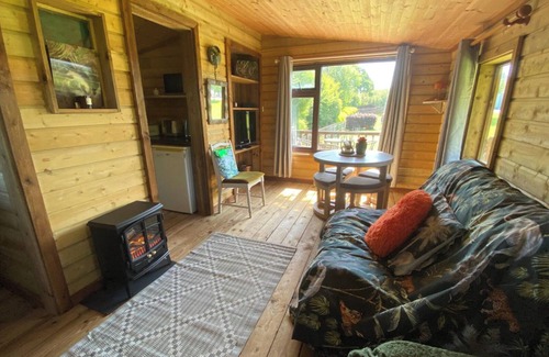 Castlemartyr Cabin | Lakeside Lodge - Castlemartyr - Sleeps 4