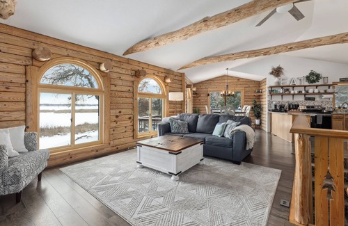 Baxter House | Lakeside Log Cabin w/Firepit, Dock, King Bed, Game Room, Scenic Relaxation