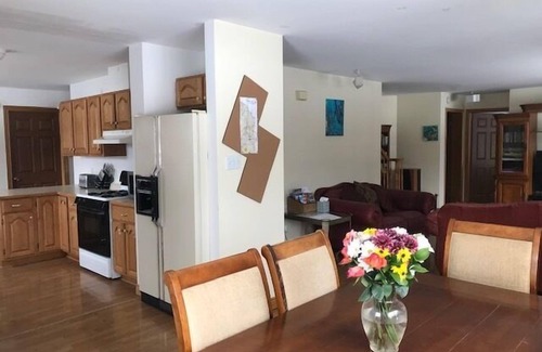 Presque Isle House | Lakeside Luxury, 4 bedrooms, 2 bath, sleeps 10. Outdoor Grill, Kayaks, Firepit.