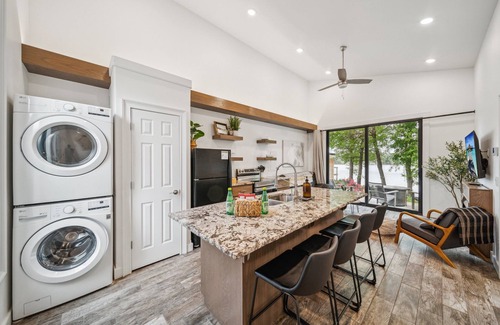 Grove Cabin | Lakeside Modern Luxury w/Lake Views