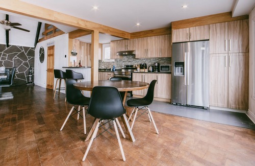 Scugog Cottage | Lakeside Paradise- your private lakefront oasis