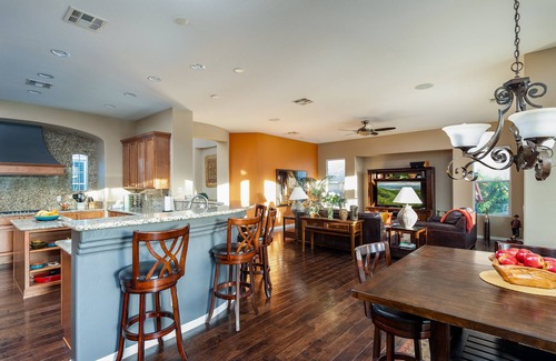 Balboa Way House | Lakeside Property w Infinity Pool and Hot Tub