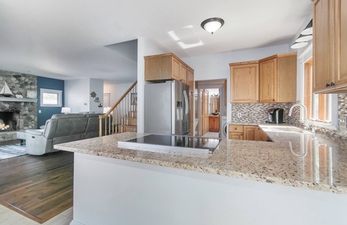 Lake Ripley House | Lakeside Retreat at Lake Ripley - Swimming, Dock, Kayaks, & PONTOON RENTAL