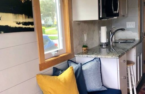 Northwest Orlando House | Lakeside Retreat · Lakeside Retreat Tiny House
