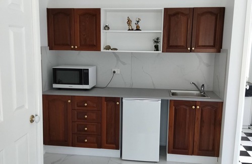 Wangi Wangi House | Lakeside self-contained room with private entry - 1 min from Wangi jetty