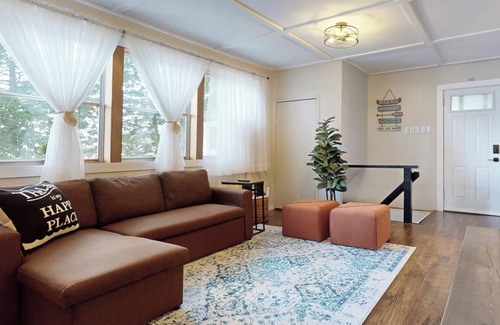 Roseneath Cottage | Lakeside Serenity Cottage On Rice Lake