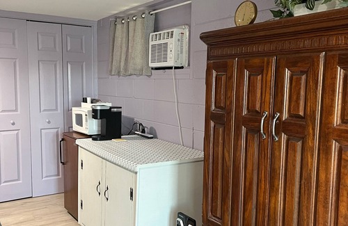 Chapin Apartment | Lakeside Tranquility/Private Suite with free parking on Lake Murray