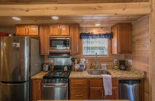 Upward House | Lakeview 2BR Tiny Home near Trails, Pool + Bocce