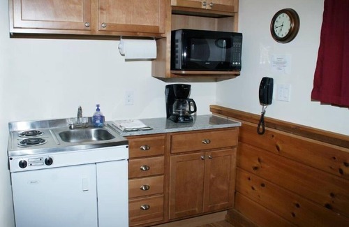 Minocqua Cabin | LakeView 3, LakeFront Suite