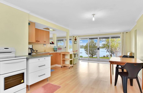 Lake Macquarie City Council House | Lakeview at Morisset Park