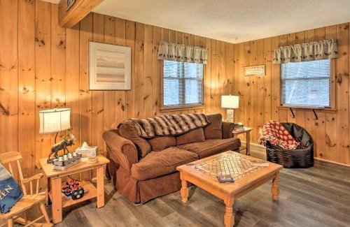 Eidelweiss Village House | Lakeview Forest Cabin with Deck Less Than half Mile to Beach!