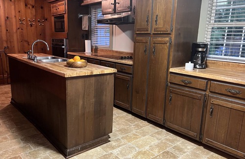 Benton Cottage | Lakeview Home on Kentucky Lake-Jonathan Creek, just off main Lake. Sleeps 6.