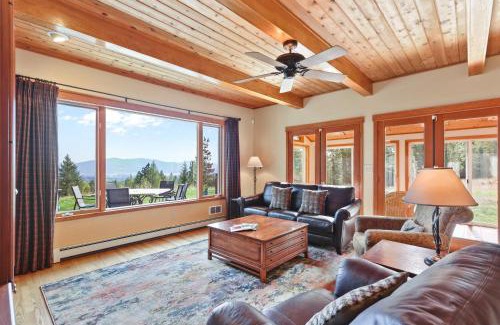Sandpoint House | Lakeview Home with new hot tub - Sleeps 10