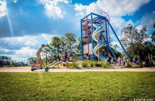 Warners Bay House | Lakeview Luxury Work from home spaces