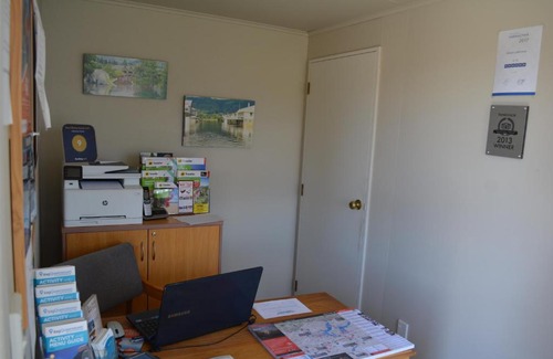 Wanaka Hotel | Lakeview Motel