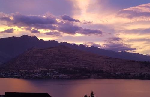 Queenstown House | LakeView Panoramas