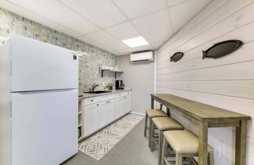 Northeast Somerset Condo | Lakeview Suite (Gorgeous view of Mount Kineo)