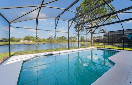 Silver Creek House | Lakeview Villa G
