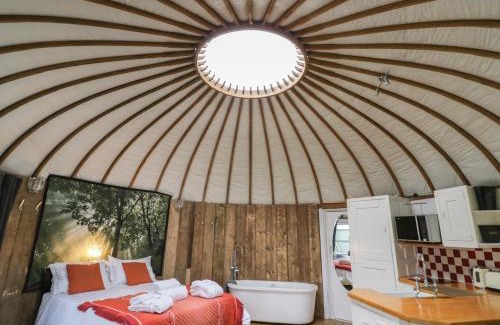 Tytherington House | Lakeview Yurt
