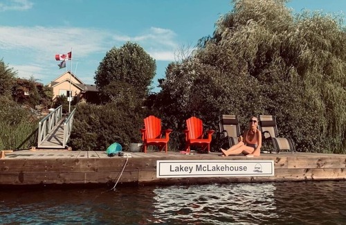 Lake Cowichan House | Lakey McLakehouse
