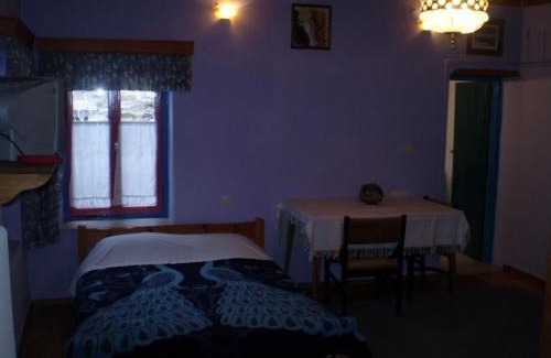 Papigo House | Lakis Rooms