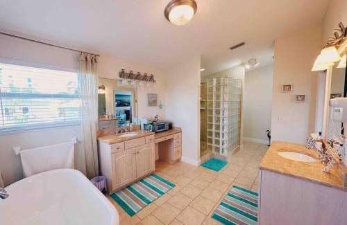 Horton Shores Apartment | LaLa's Beach House