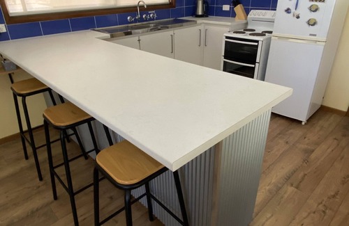 Alexandrina House | Lalapanzi - Kick back and relax (Pet Friendly)nSleeps 6 - 3 bedrooms - 1 bath