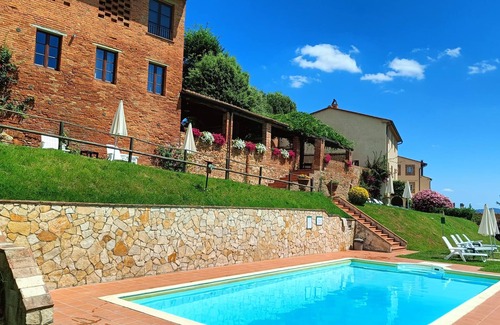 Terricciola House | Lallina. House with Stunning View.