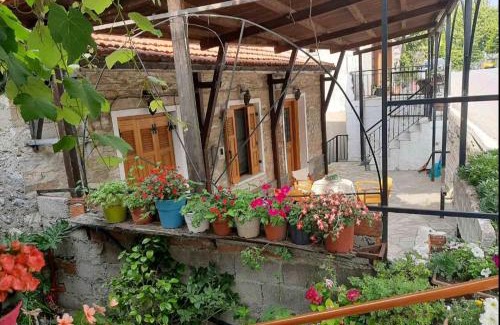 Mouresi House | Lamprou V. House