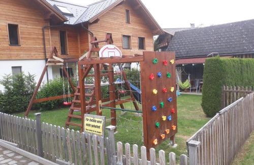 Thorl Apartment | LANDHAUS JASMIN ausgezeichnet mit 4 Kristallen - FW Sarsteinblick