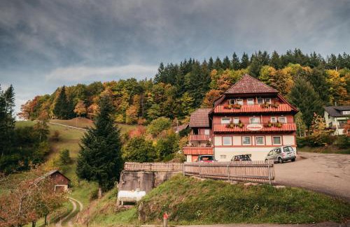 Huzenbach House | Landhaus Waldeshöhe