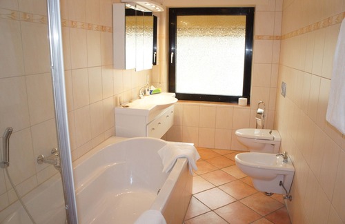 Niederdurenbach Hotel | Landhotel Maarheide Garni