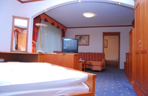 Ebensee Hotel | Landhotel Post Ebensee am Traunsee *S