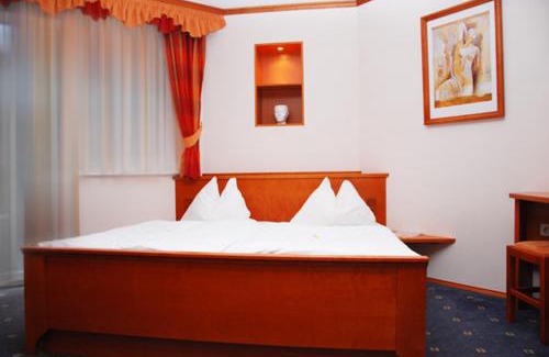 Ebensee Hotel | Landhotel Post Ebensee am Traunsee *S
