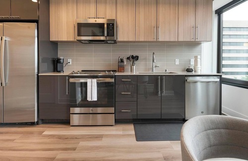 Baileys Crossroads Apartment | Landing | Amazing 1BD, Game Room, Gym