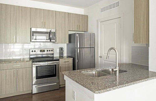 River Ranch Apartment | Landing | Amazing 1BD, Pool, Clubhouse