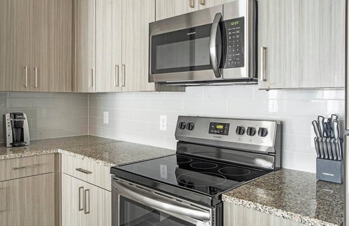 River Ranch Apartment | Landing | Amazing 1BD, Pool, Clubhouse