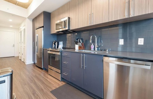 Baileys Crossroads Apartment | Landing | Amazing 1BD, Gym, Game Room