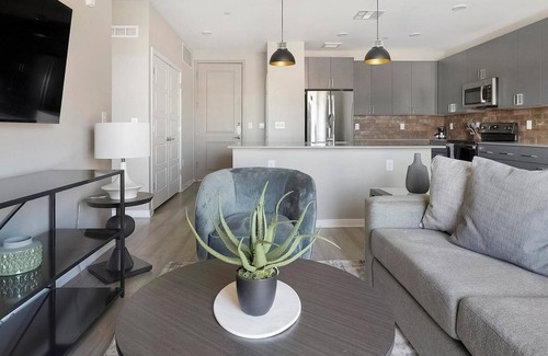 Warehouse District Apartment | Landing | Amazing 1BD, Game Room, Gym