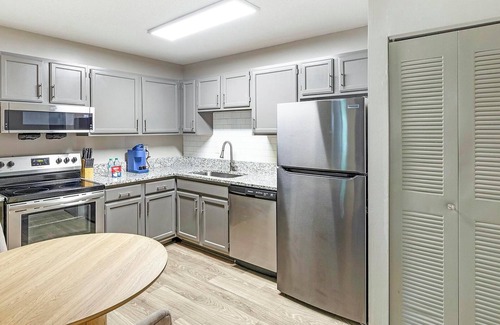 Huntsville Apartment | Landing | Amazing 1BD, Clubhouse, Pool