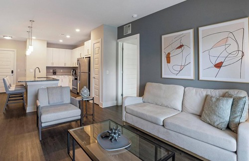 Woodburn Apartment | Landing | Amazing 2BD, Pool, Gym