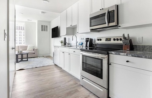 Greektown Historic District Apartment | Landing | Amazing Studio, Gym, Clubhouse