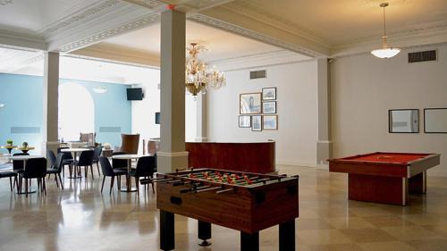 DeBaliviere Place Apartment | Landing at 275 on the Park - Congress - 2 Bedrooms in De Baliviere Place