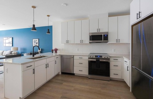 Civic Center Apartment | Landing at akin Golden Triangle - 1 Bedroom in .