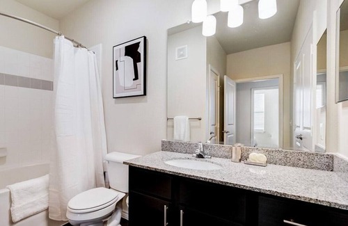 Burleson Apartment | Landing at Auberge of Burleson - 1 Bedroom in Downtown Burleson