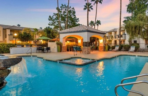 Greenbell Apartment | Landing at Boulders at Lookout Mountain - 2 Bed.
