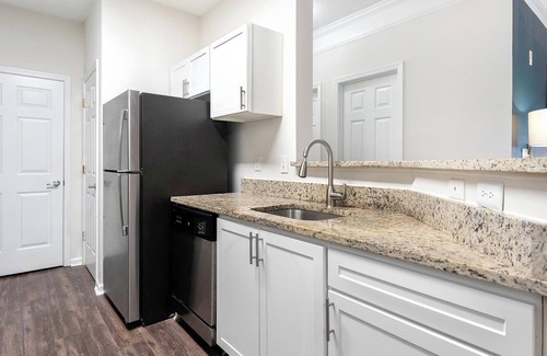 Summerville Apartment | Landing at Bryant at Summerville - 2 Bedrooms i.