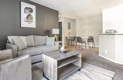 Woodlawn Apartment | Landing at Commons - 1 Bedroom in Woodlawn