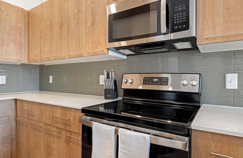 Florida Center Apartment | Landing at Deseo Grande - 2 Bedrooms in Southwe.