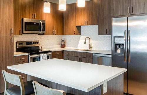 Dupont Apartment | Landing at Elevate at Pena Station - 2 Bedrooms in Denver International Airport